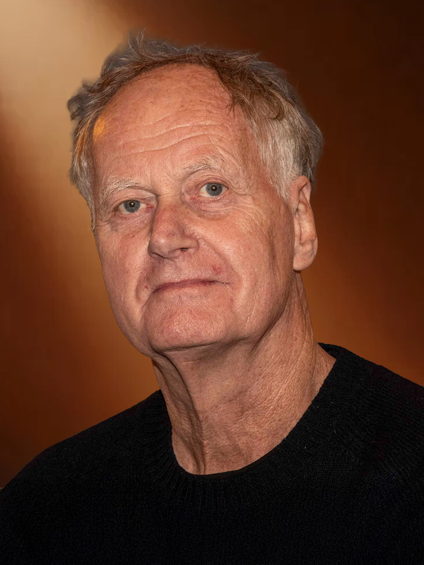   <strong style="color: #382133;">Frenk Nitzsche</strong>